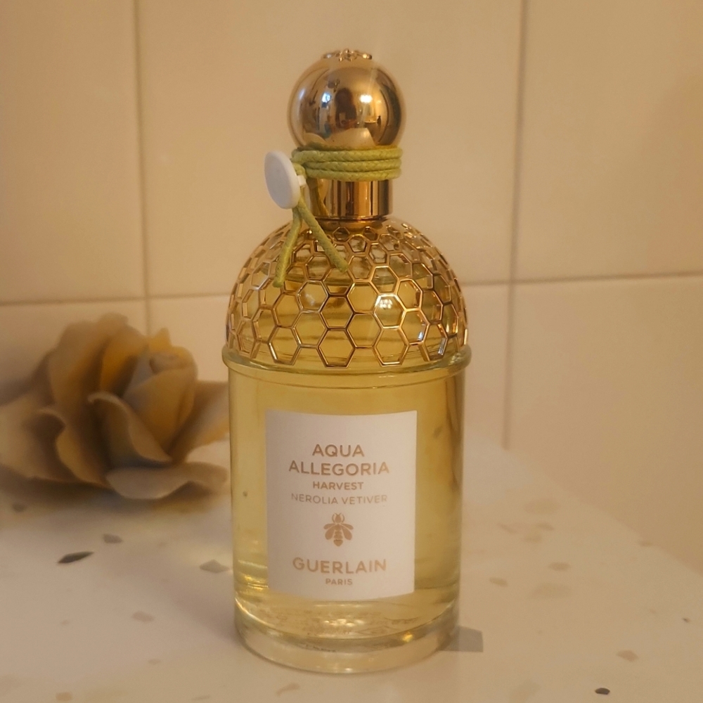 Aqua allegoria harvest negotiations vetiver